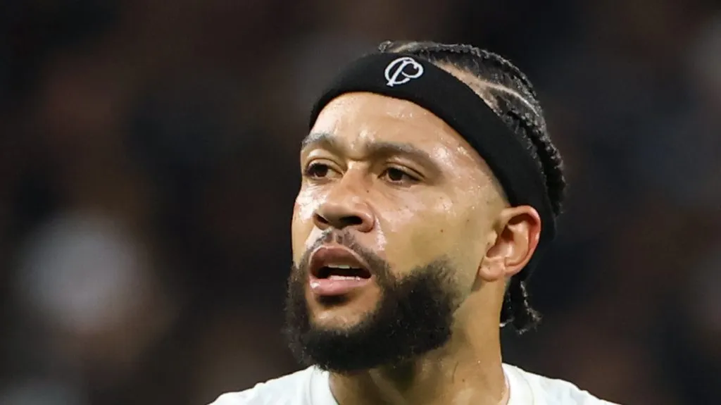 Foto: Joisel Amaral/AGIF – Augusto Melo conta com a colaboração da Esportes da Sorte para bancar o alto salário de Depay no Corinthians.