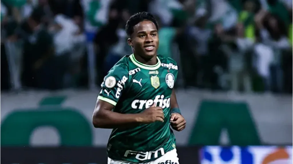 Foto: Fabio Giannelli/AGIF - Endrick em partida pelo Palmeiras