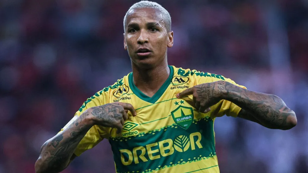 Deyverson pelo Cuiabá - Maxi Franzoi/AGIF