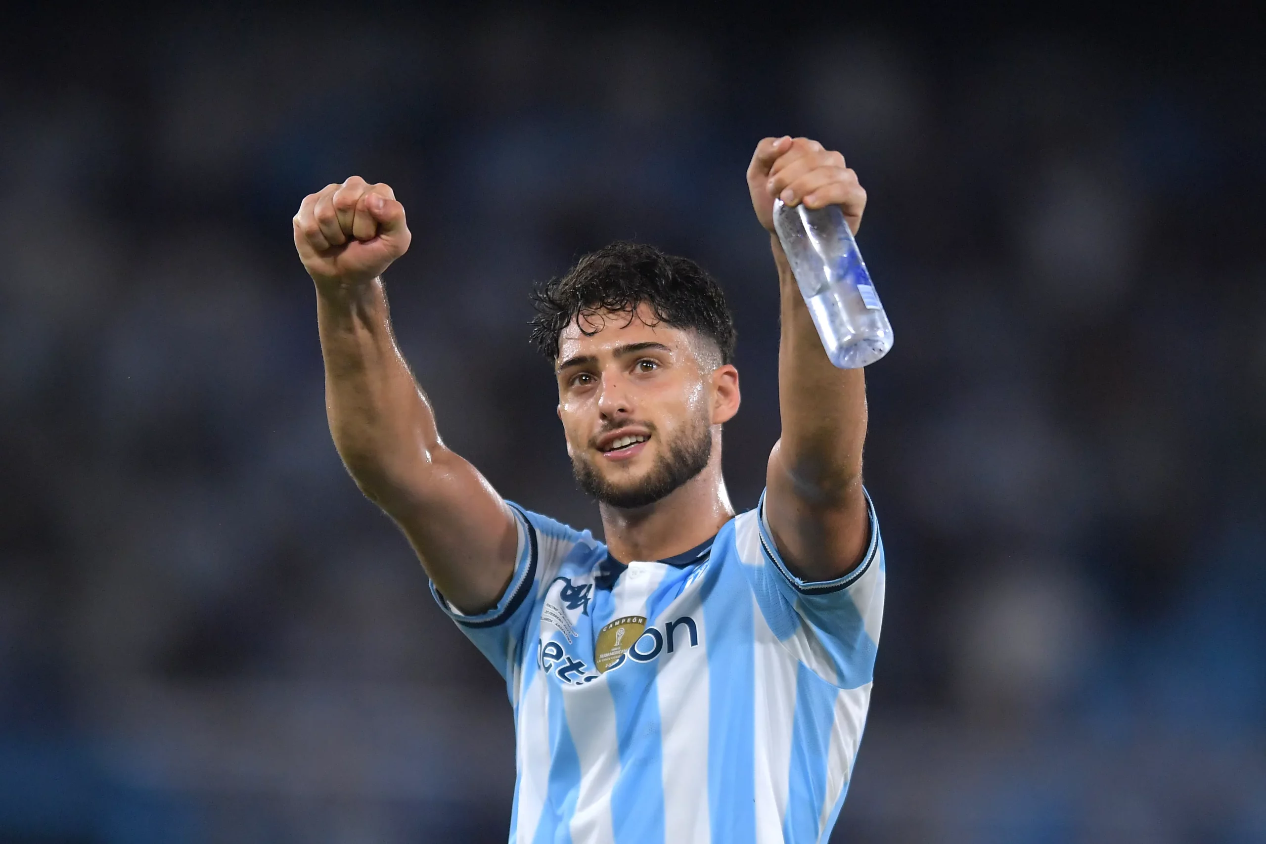 Zagueiro do Racing entrou na mira do Santos. Photo by Marcelo Endelli/Getty Images