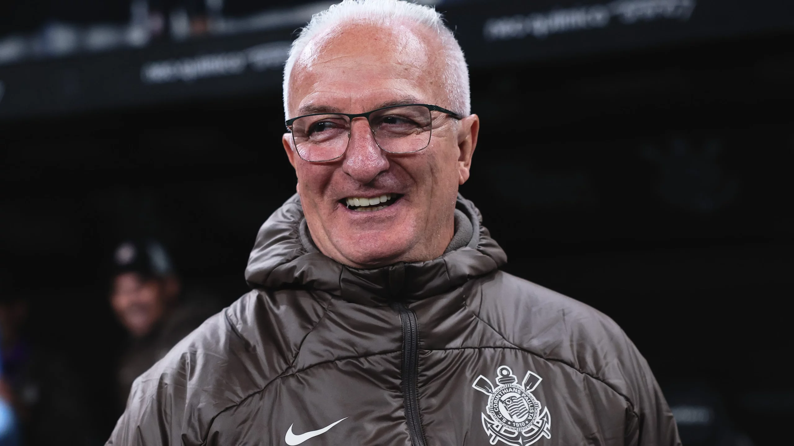Dorival Júnior deve ganhar um elenco mais robusto – Foto: AGIF