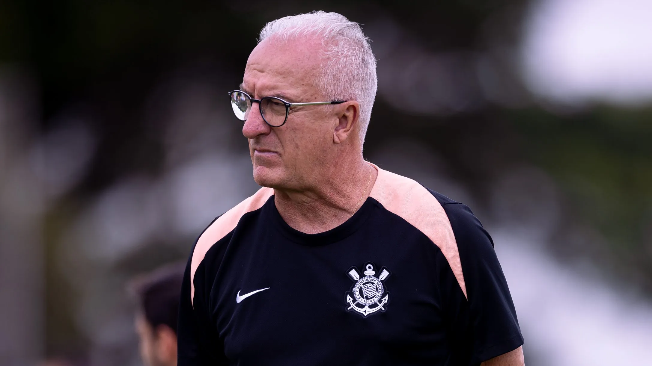 Dorival Júnior tenta fazer as pazes com a vitória – Foto: Rodrigo Coca/Agência Corinthians