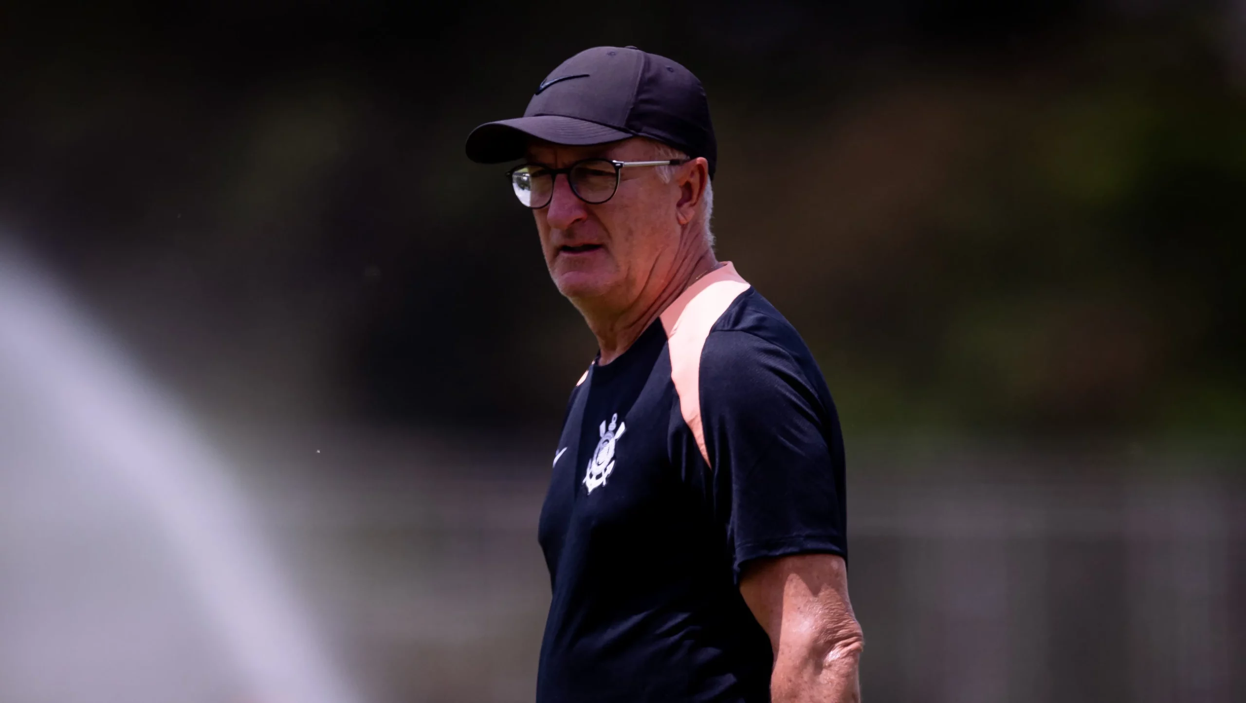 Dorival Júnior abordou trabalho por reforços – Foto: Rodrigo Coca/Corinthians