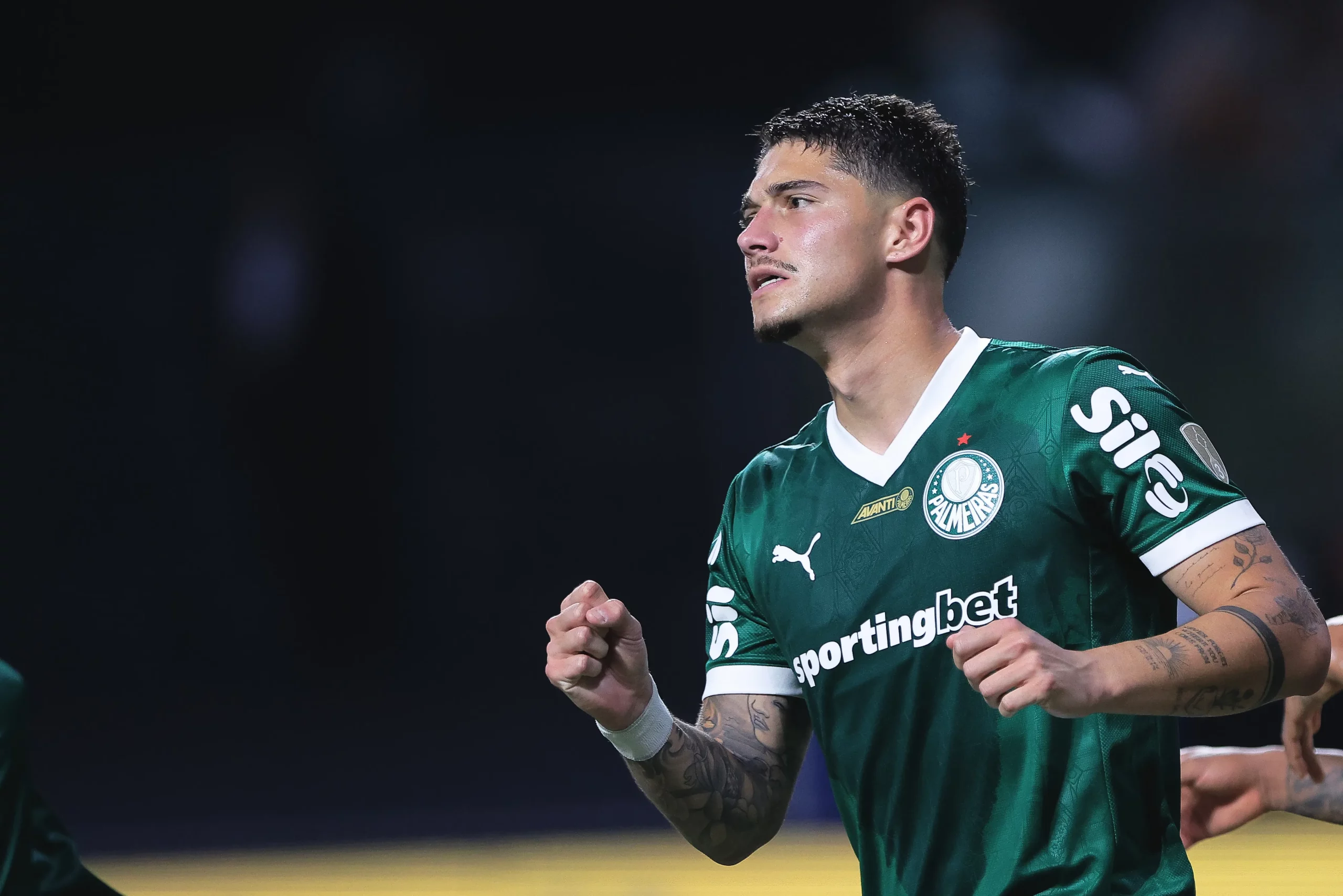 Emiliano Martínez não deslanchou em 2025 e Palmeiras gastou R$ 44 milhões em sua contratação – Foto: Ettore Chiereguini/AGIF