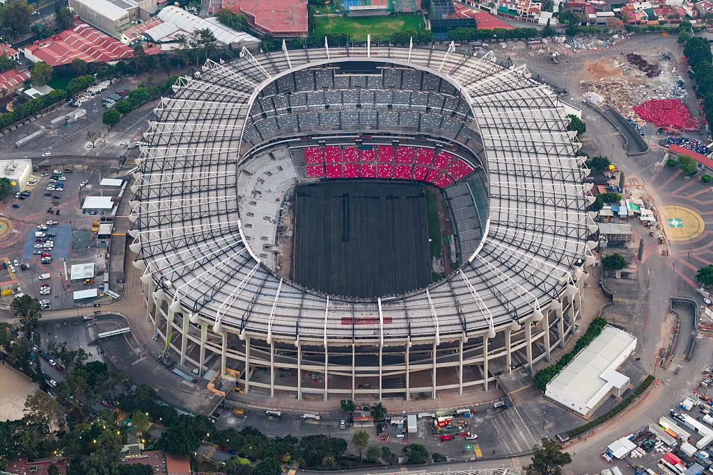 Vista aérea do Estádio Banorte, também conhecido como Estádio Azteca, em obras de reforma para a Copa do Mundo FIFA de 2026, na Cidade do México, México, em 6 de janeiro de 2026. (Foto de Hector Vivas/Getty Images)