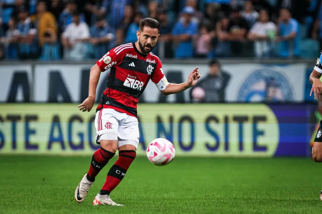 Everton Ribeiro durante partida pelo Flamengo no Campeonato Brasileiro 2023. Foto: Maxi Franzoi/AGIF