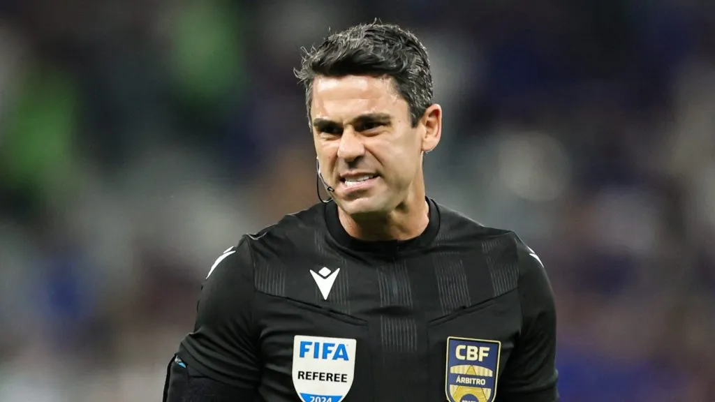 Flávio Rodrigues de Souza, árbitro - Foto: Jorge Rodrigues/AGIF