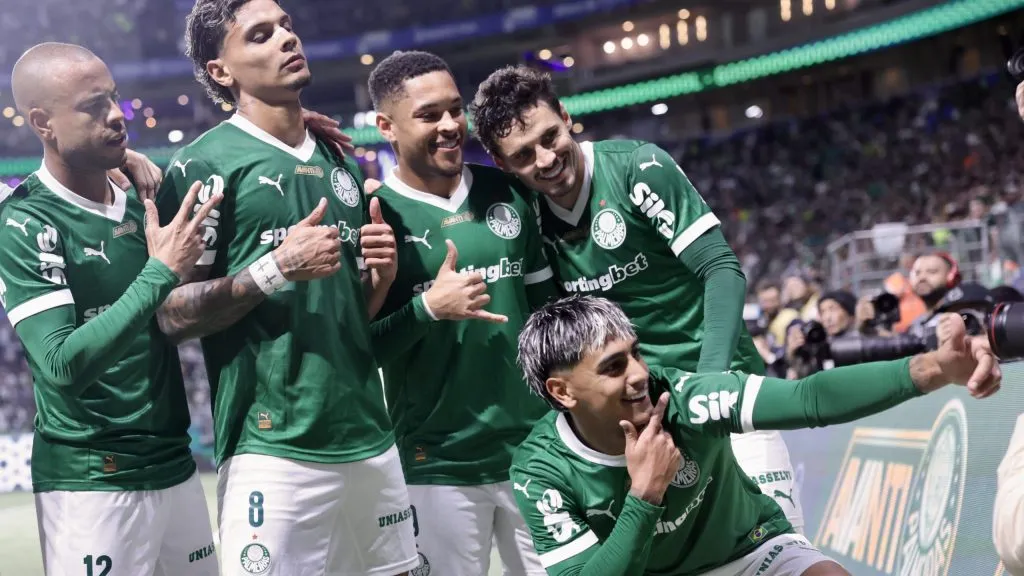 Facundo Torres jogador do Palmeiras comemora seu gol  durante partida contra o Mirassol . Foto: Marcello Zambrana/AGIF