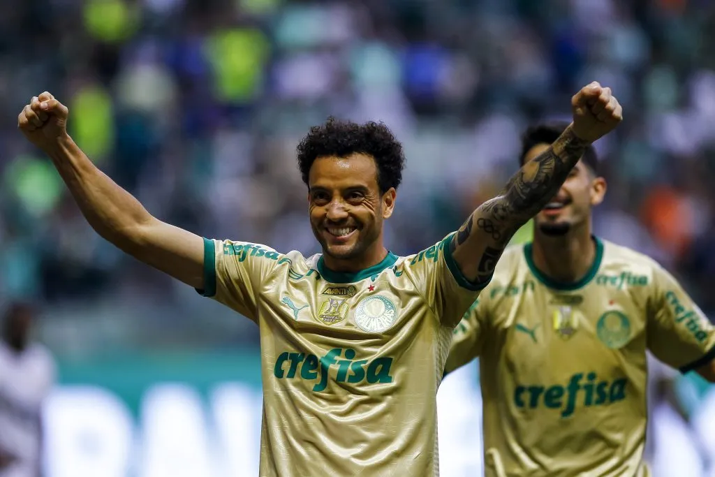 Felipe Anderson comemora gol contra o Criciúma. Foto: Marco Miatelo/AGIF