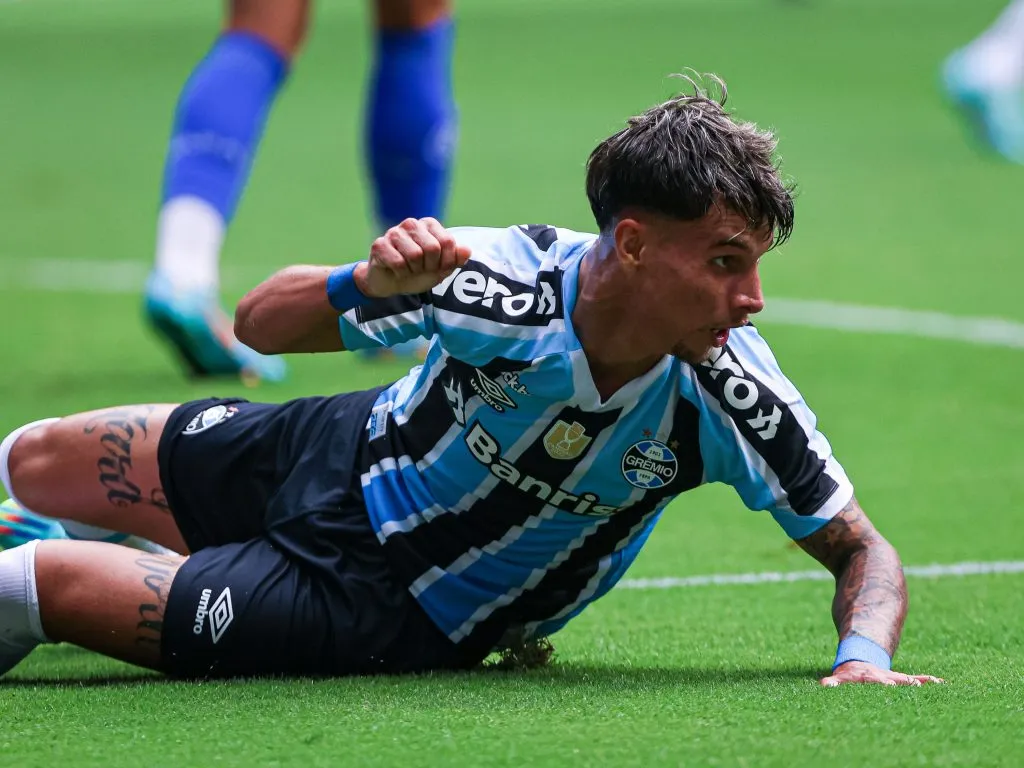 Ferreirinha jogador do Gremio lamenta chance perdida durante partida contra o Aimore no estadio Arena do Gremio pelo campeonato Gaucho 2023. Foto: Maxi Franzoi/AGIF