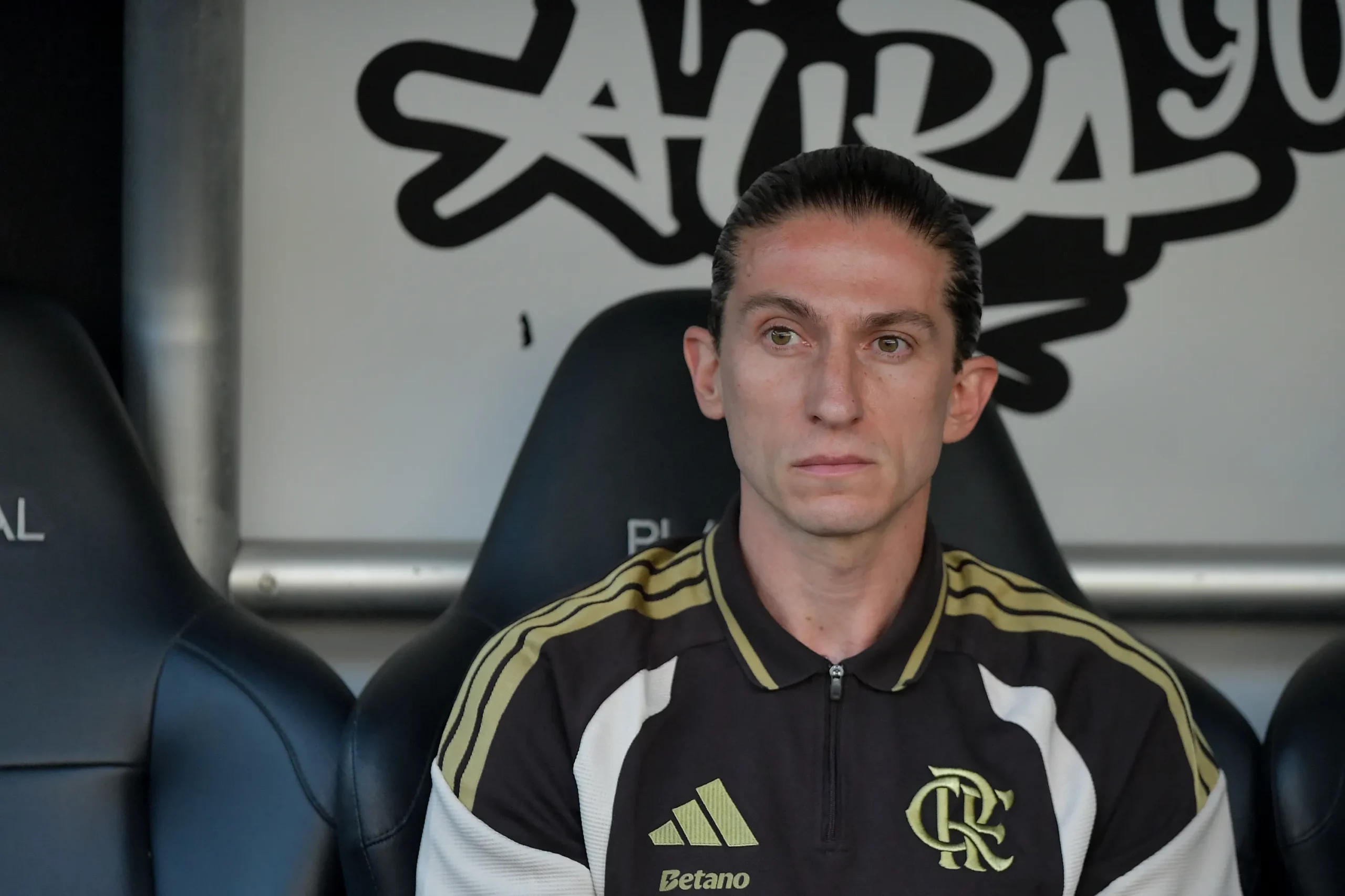 Filipe Luís deixou o Flamengo no início de março. Foto: Thiago Ribeiro/AGIF