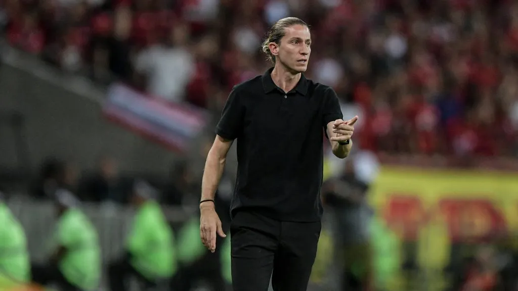 Filipe Luís voltou à boa fase no Flamengo – Foto: Thiago Ribeiro/AGIF