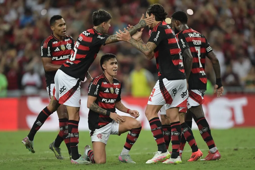 Flamengo goleia o Fortaleza em última partida no Maracanã, antes do Mundial. Foto: Thiago Ribeiro/AGIF