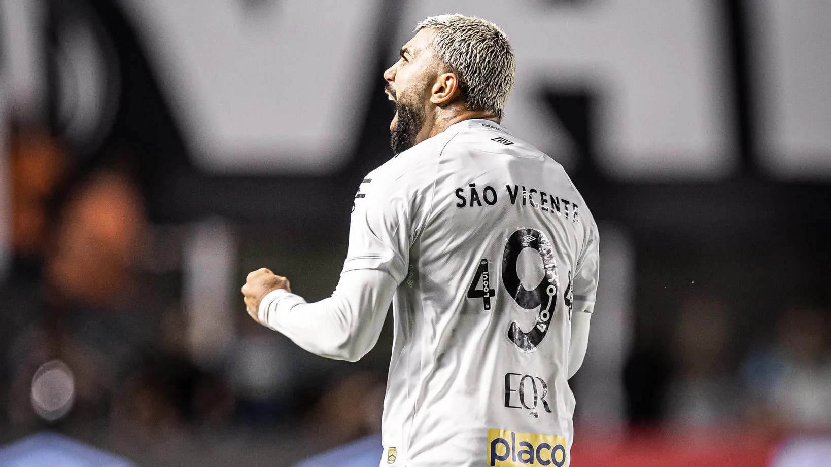 Gabigol marcou o gol do empate já nos acréscimos. Foto: Raul Baretta/ Santos FC.