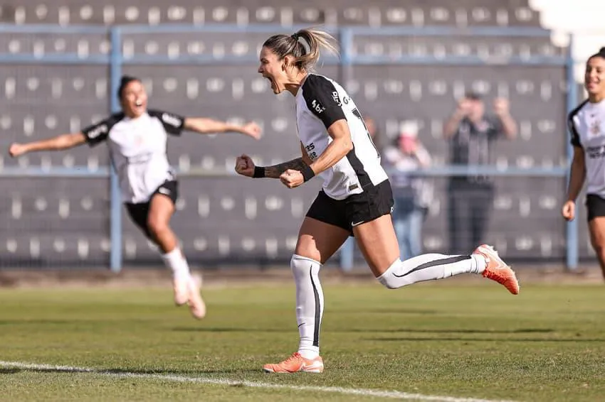 Comemoração do gol corinthiano no Brasileirão feminino. Foto: Rebeca Reis/Staff Images Woman/CBF