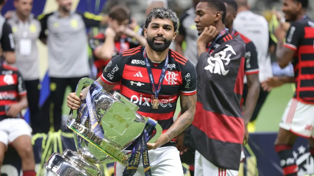 Santos ainda não desistiu da contratação de Gabigol – Foto: Gilson Lobo/AGIF