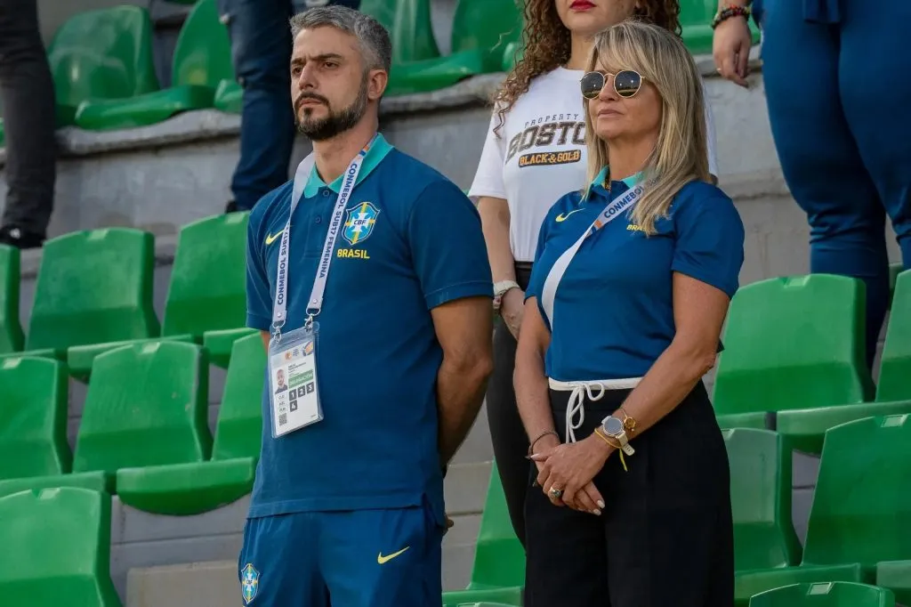 Gabriel Mastrodomenico e Cris Gambaré acompanhando a Seleção de perto. Foto: Nelson Terme/CBF