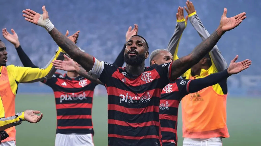 Gerson comemora pelo Flamengo. Foto: Ettore Chiereguini/AGIF