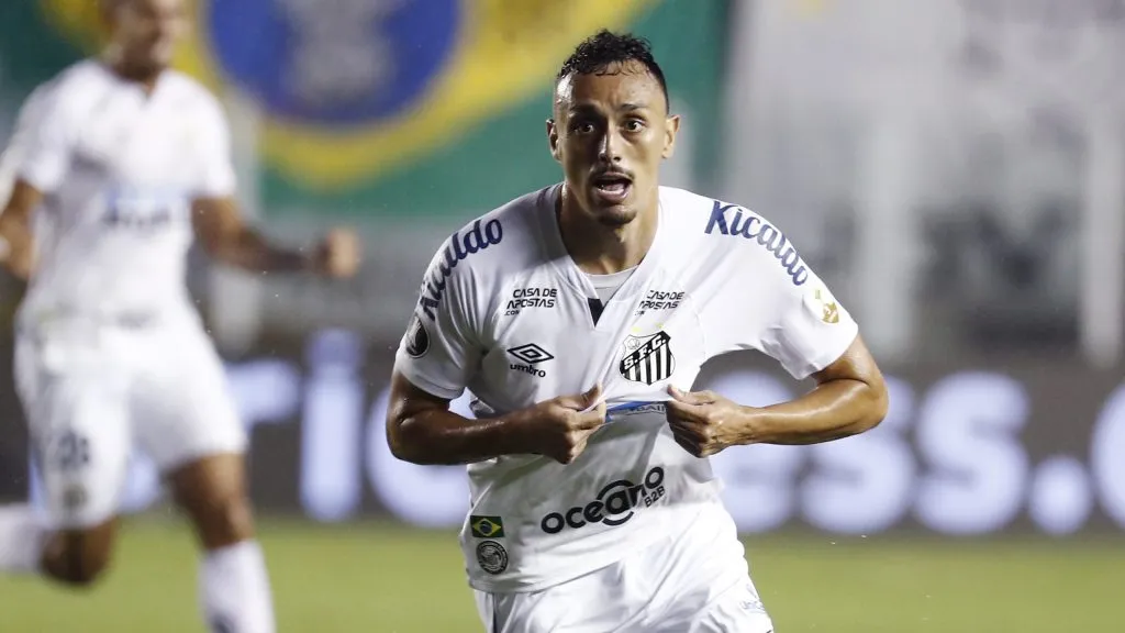 Foto: Sebastiao Moreira-Pool/Getty Images - Pituca tomou decisão sobre jogar no Santos em 2024