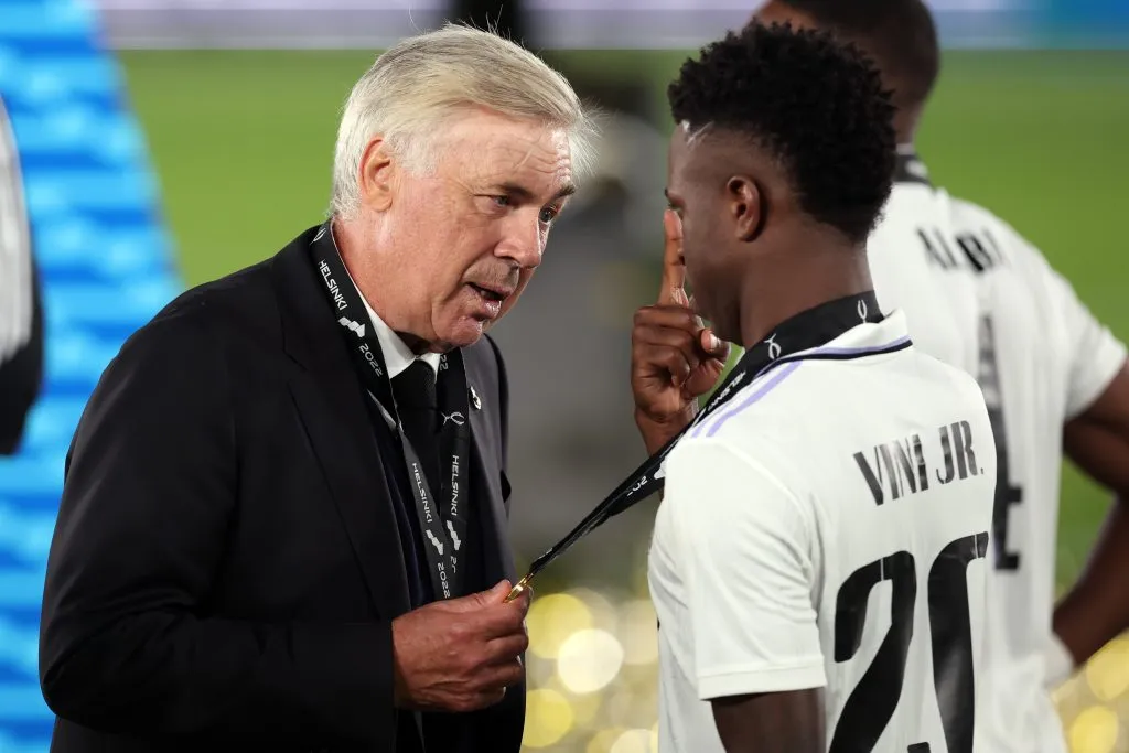 Ancelotti vai ao Maracanã como Vini Jr para acompanhar Flamengo x Táchira. Foto: Alex Grimm/Getty Images.