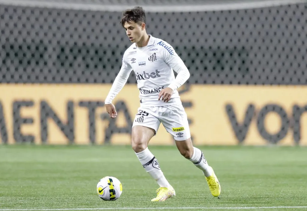 Vinícius Zanocelo será emprestado pelo Santos - (Photo by Alexandre Schneider/Getty Images).