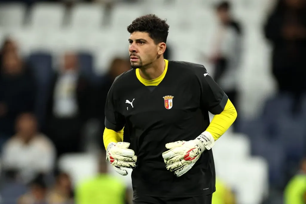 Matheus Magalhães está há 10 anos no Braga e pode retornar ao Brasil para jogar no Corinthians – Foto: Florencia Tan Jun/Getty Images)