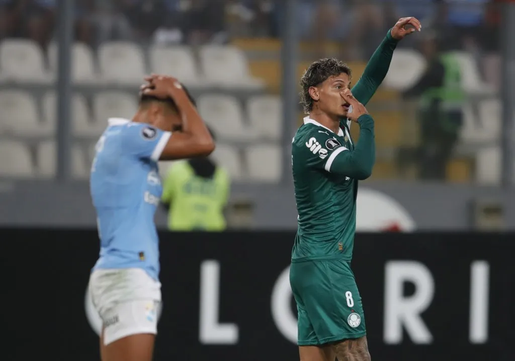 Ríos marcou o gol da vitória de ontem (3). Foto: Daniel Apuy/Getty Images
