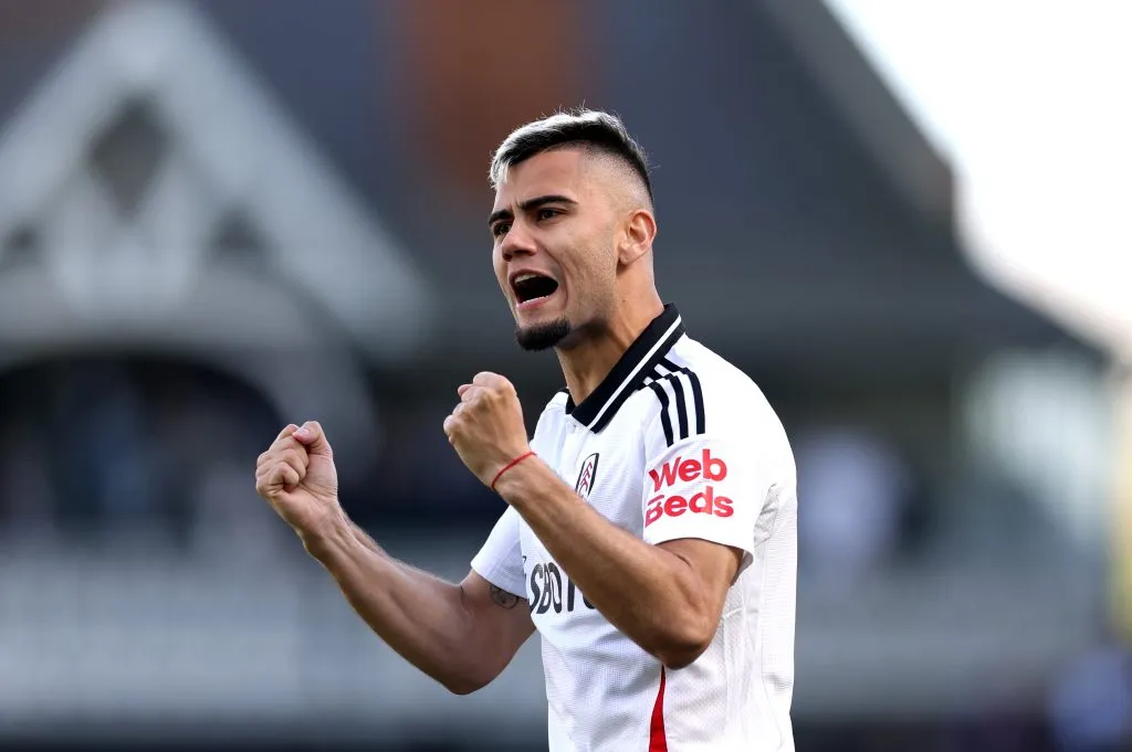 LONDON, ENGLAND – APRIL 06: Andreas Pereira of Fulham celebrates victory after the Premier League match between Fulham FC and Liverpool FC at Craven Cottage on April 06, 2025 in London, England. (Photo by Ryan Pierse/Getty Images)