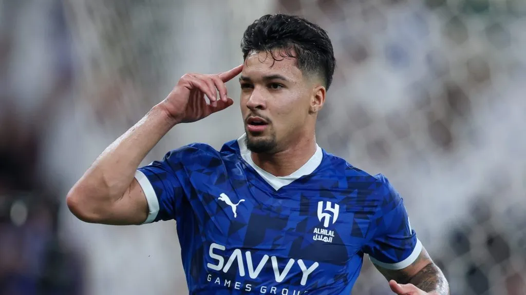 Marcos Leonardo comemorando pelo Al Hilal. (Photo by Yasser Bakhsh/Getty Images)