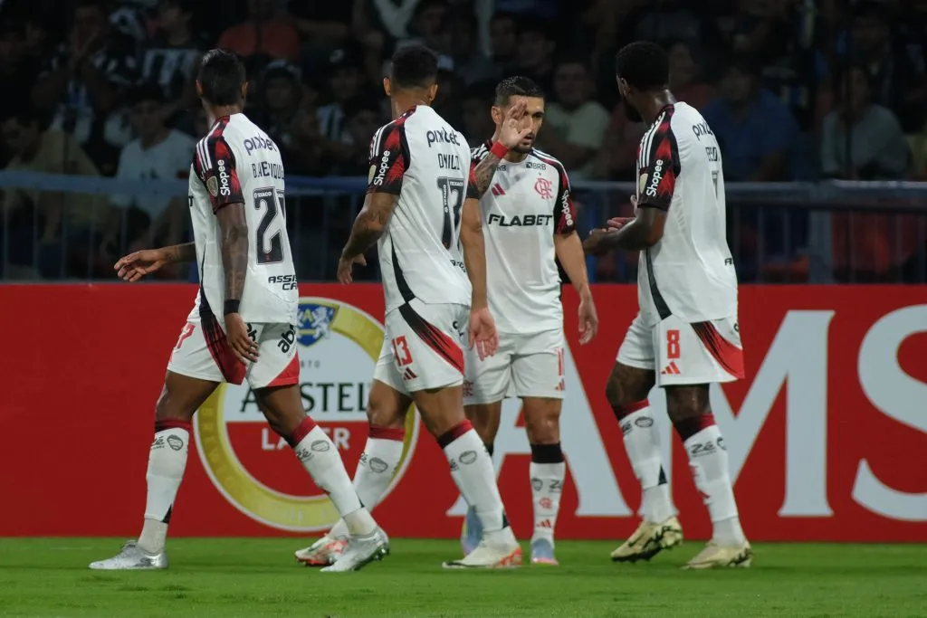 Arrascaeta comemorando o gol do Fla. Foto: Joaquín Camiletti/Getty Images