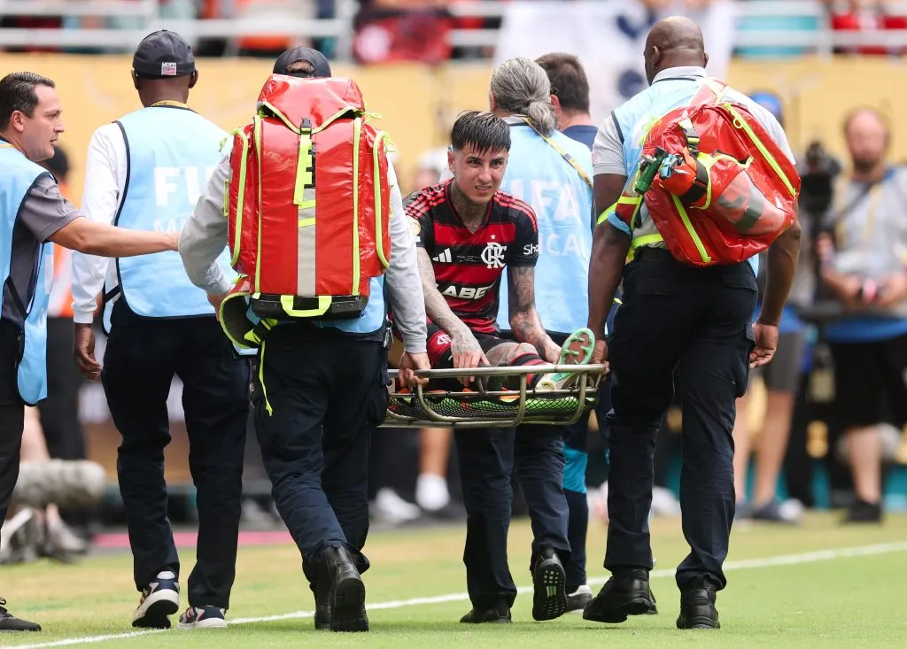 Pulgar saiu machucado em derrota do Flamengo para o Bayern de Munique no dia 29 de julho. Foto: Michael Reaves/Getty Images.