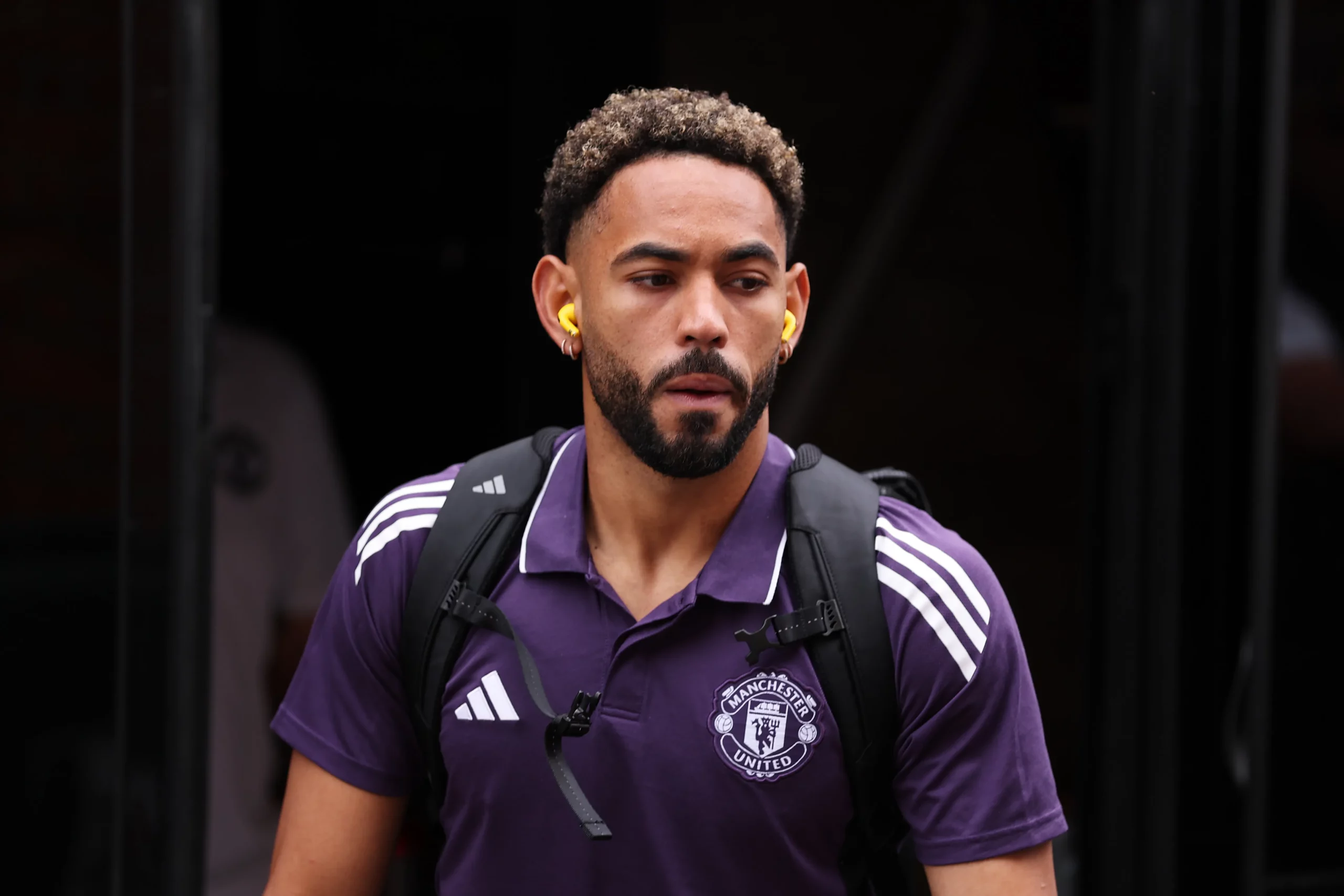 Matheus Cunha, do Manchester United, está cada vez mais próximo de primeira Copa. Foto: Justin Setterfield/Getty Images.