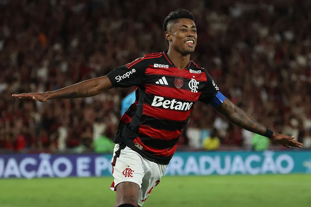 Bruno Henrique deve herdar posição de Pedro nesta reta final de temporada. Foto: Wagner Meier/Getty Images)