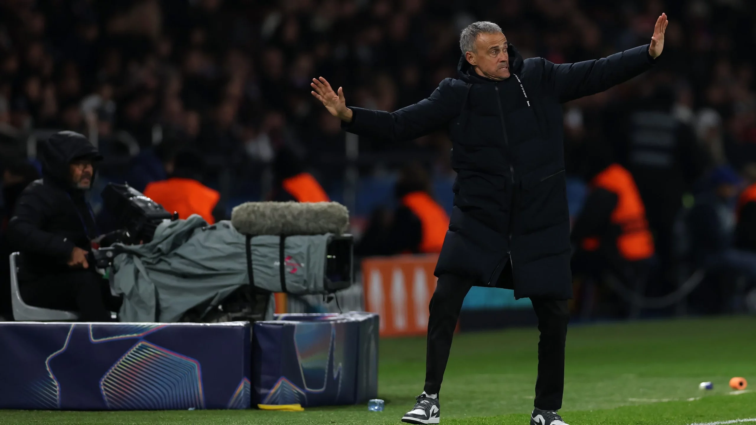 PSG chega pressionado após atentado sofrido depois de empate – Foto:  Justin Setterfield/Getty Images