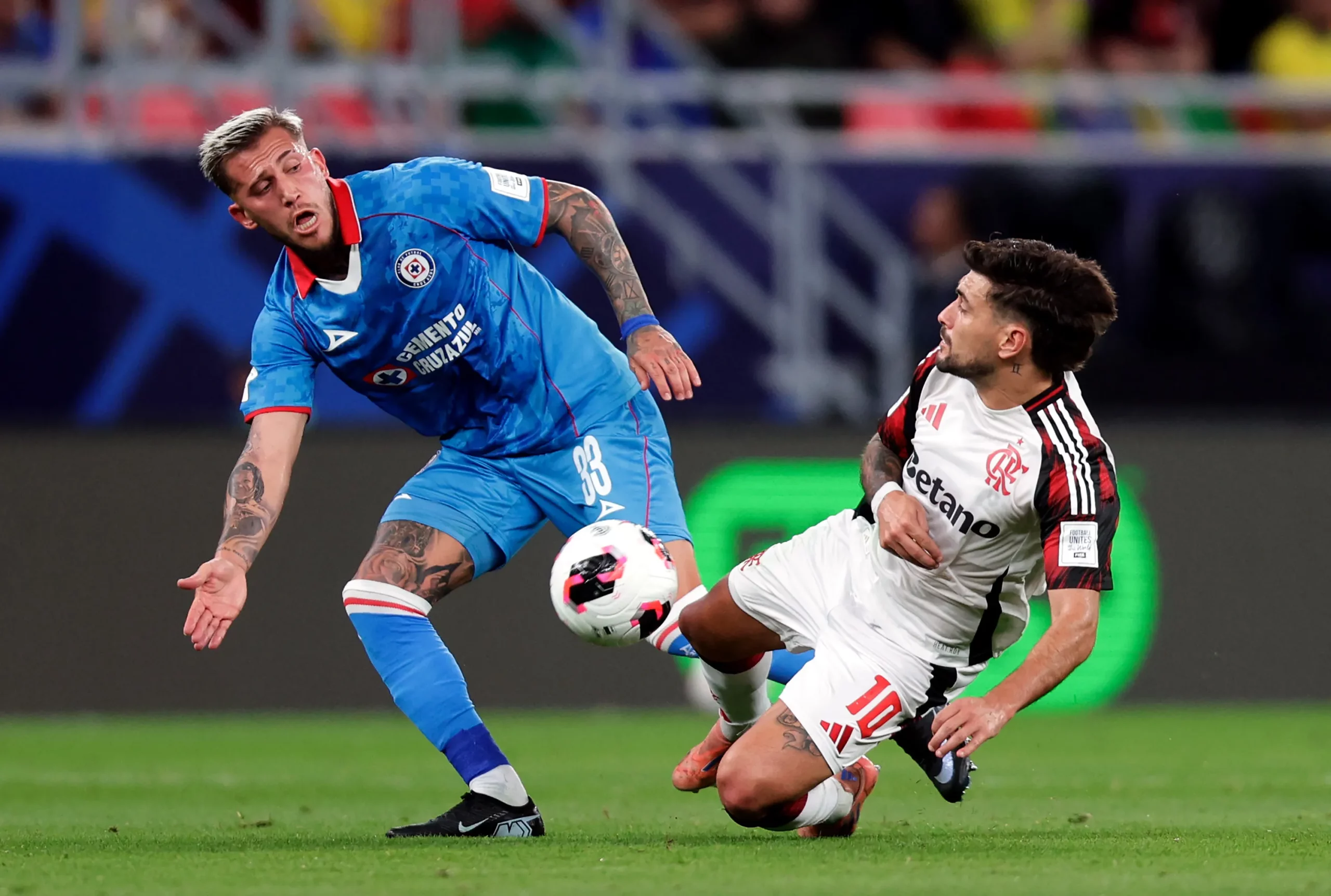 Arrascaeta marca duas veze e Flamengo vence o Cruz Azul. Foto: Getty Images/Getty Images.