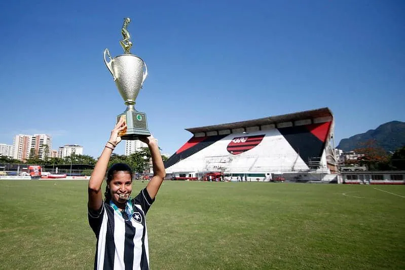 Giovanna Waksman na base do Botafogo. Foto: Vítor Silva/Botafogo