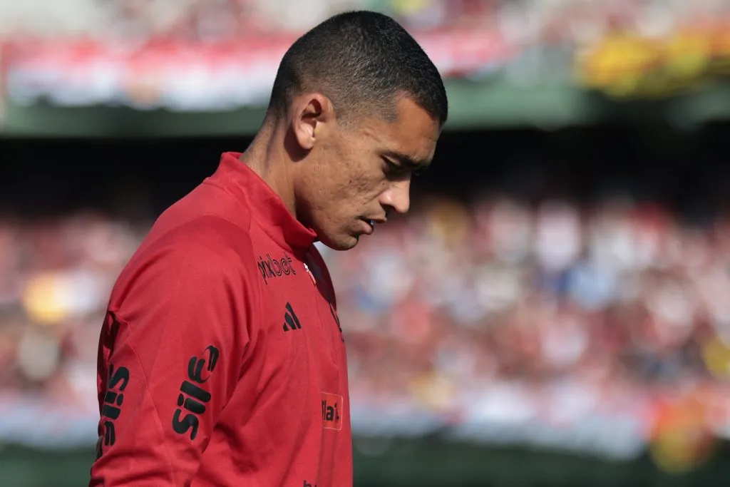 Goleiro Santos virou as últimas opções no Fla – Foto: Robson Mafra/AGIF