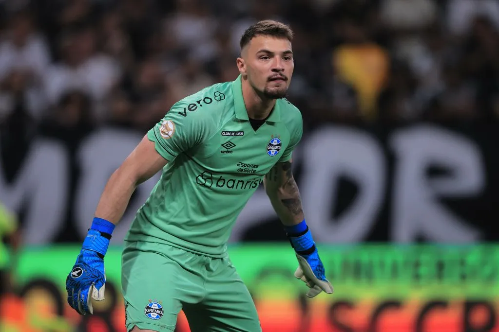 Goleiro pode se tornar o 1° reforço da próxima janela de transferências. Foto: Ettore Chiereguini/AGIF