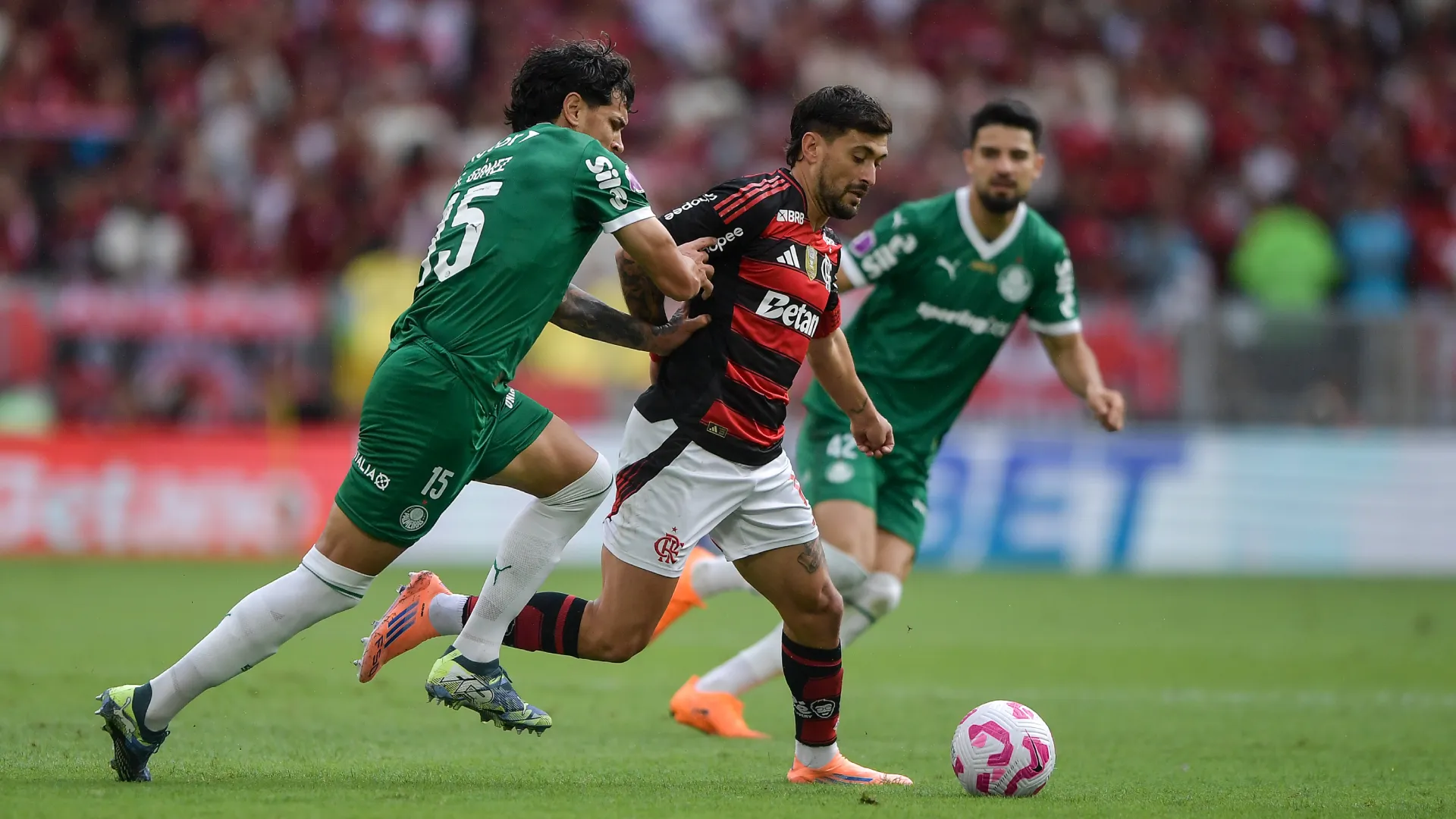 Palmeiras e Flamengo vão se enfrentar pela final da Libertadores – Foto: Thiago Ribeiro/AGIF