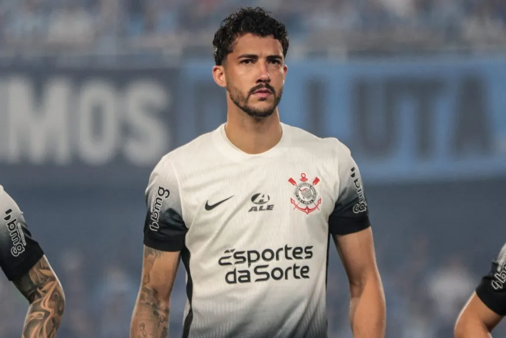 Gustavo Henrique, também foi alvo das reclamações da torcida alvinegra durante partida contra o Flamengo no Maranã no neste domingo. Foto: Robson Mafra/AGIF