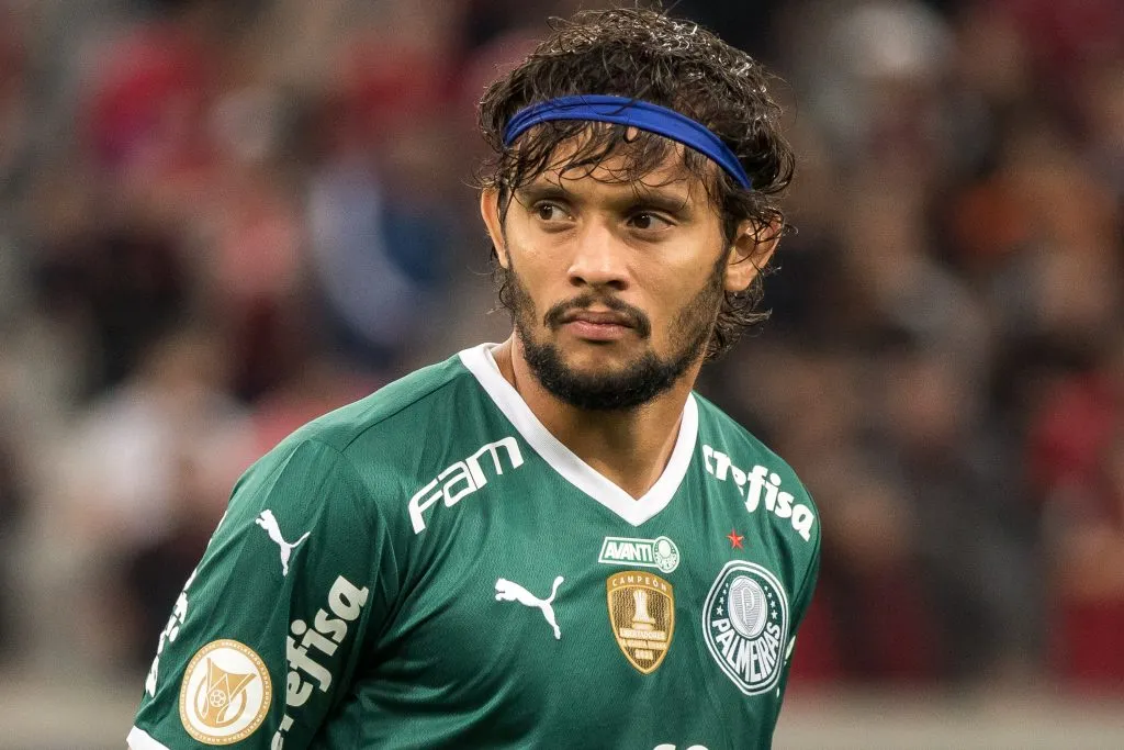 Gustavo Scarpa durante a sua passagem pelo Palmeiras em 2022. Foto: Robson Mafra/AGIF