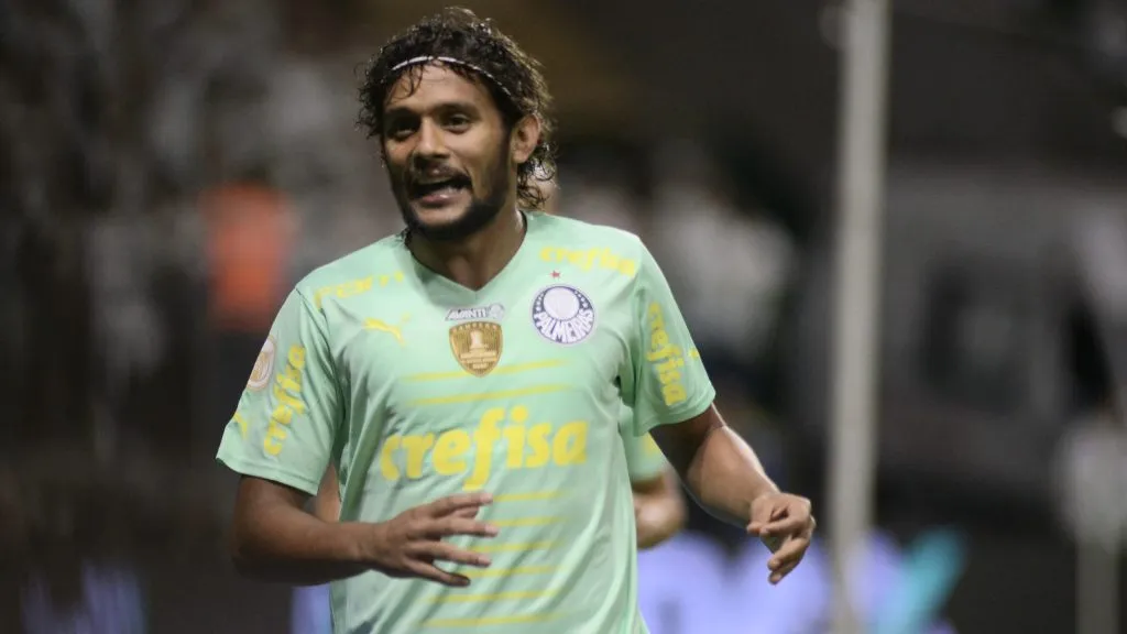 Gustavo Scarpa em ação no Palmeiras