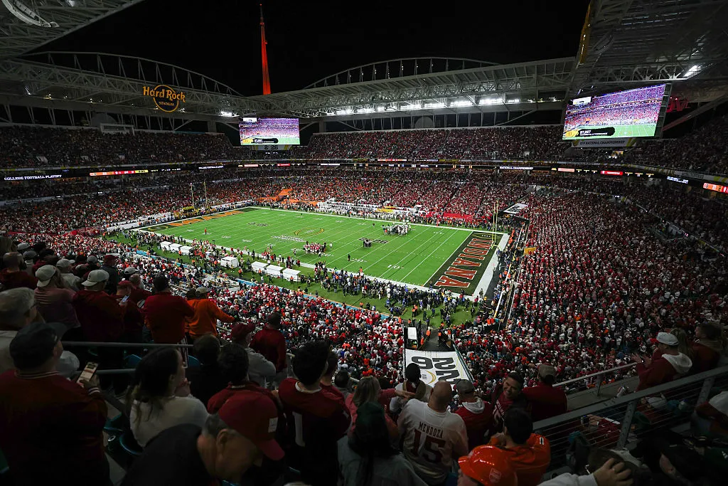 Vista geral do campo durante o jogo entre o Indiana Hoosiers e o Miami Hurricanes no Campeonato Nacional de Futebol Americano Universitário de 2026, no Hard Rock Stadium, em 19 de janeiro de 2026, em Miami Gardens, Flórida. (Foto de Ishika Samant/Getty Images)