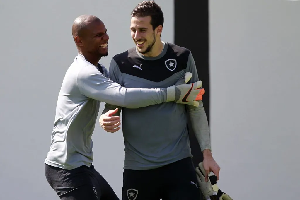 Helton Leite teve projeção no Brasil ao atuar no Botafogo junto de Jefferson – Foto: Vitor Silva/SSPress/Botafogo. – Foto: Vitor Silva/SSPress/Botafogo.