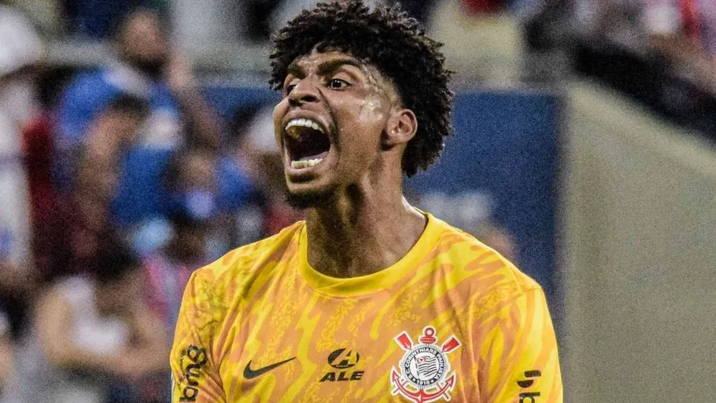 Hugo Souza, do Corinthians. Foto: IMAGO/Rafael Falcao/Pera Photo Press Negociação com Fla por Matheuzinho e Hugo Souza