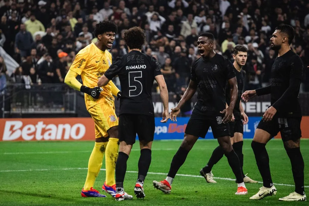 Corinthians x Grêmio SÃO PAULO, SP – 31.07.2024: CORINTHIANS X GRÊMIO – Hugo Souza celebrates difficult defenses during a match between Corinthians and Grêmio, valid for the round of 16 of the Copa do Brasil and held on Wednesday night 31 at the Neo Química Arena, in São Paulo, SP. Photo: Rodilei Morais/Fotoarena x2584113x PUBLICATIONxNOTxINxBRA RodileixMorais