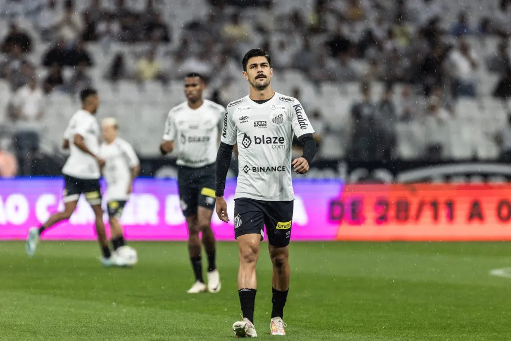 João Basso durante aquecimento antes de clássico contra o Corinthians. Foto: Abner Dourado/AGIF