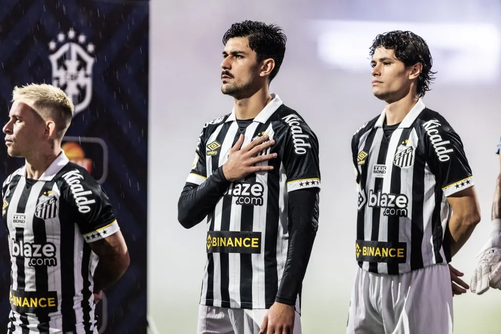 João Basso também chamou a responsabilidade no vestiário da Ligga Arena para fechar pacto no Santos – Foto: Abner Dourado/AGIF