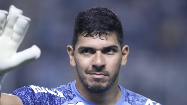 Foto: Reinaldo Campos/AGIF – João Paulo não será usado como moeda de troca no Alvinegro Praiano.