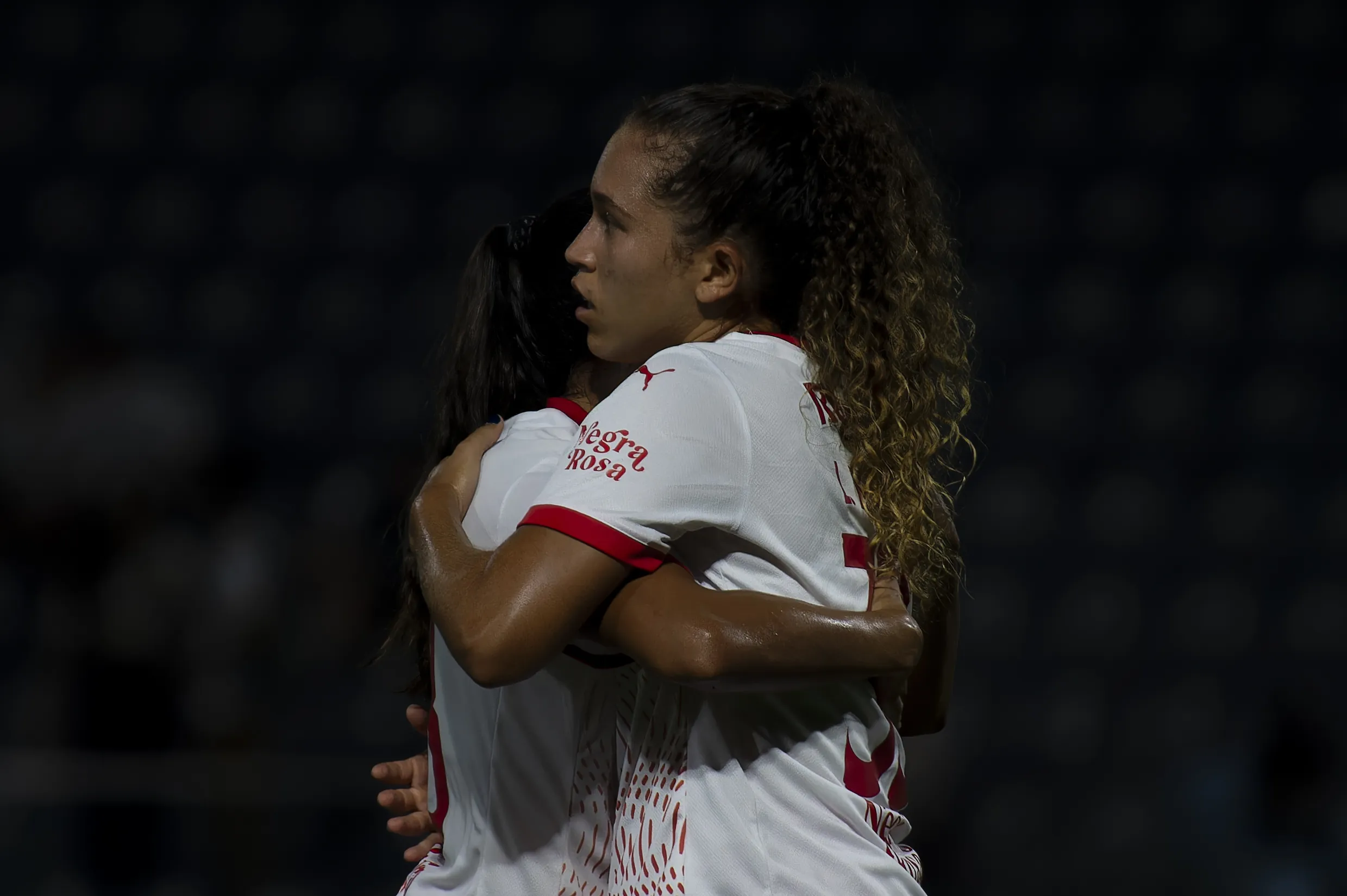 Jogadoras do Bragantino. Foto: Anderson Romão/AGIF